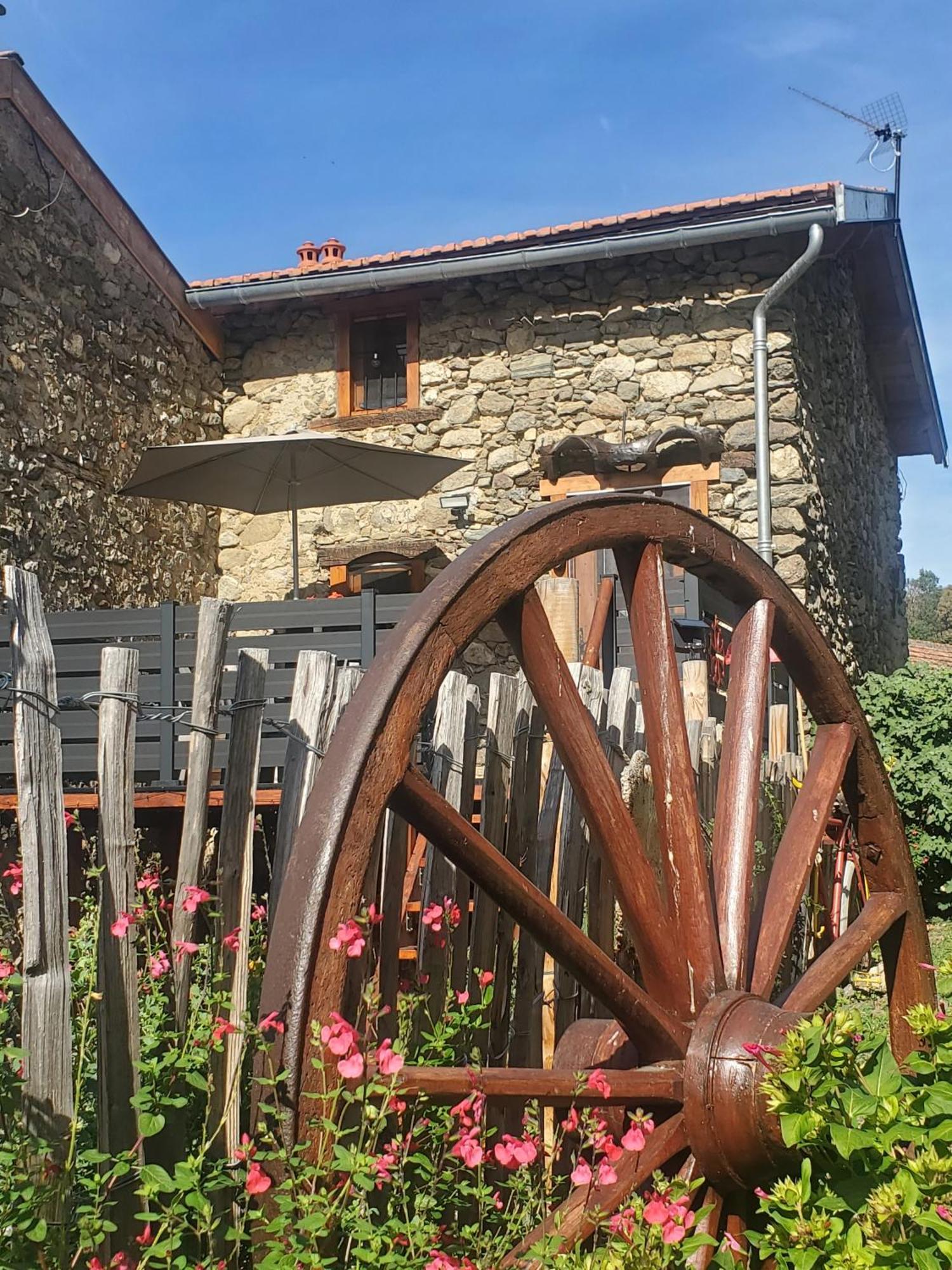 Gite La Grangette De Pauline Mercus-Garrabet Exterior photo